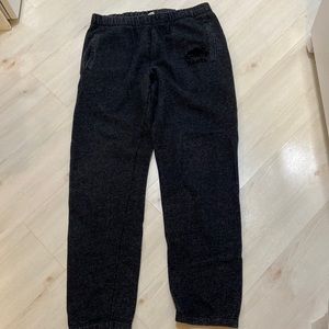 ROOTS Men’s L heathered black pants.